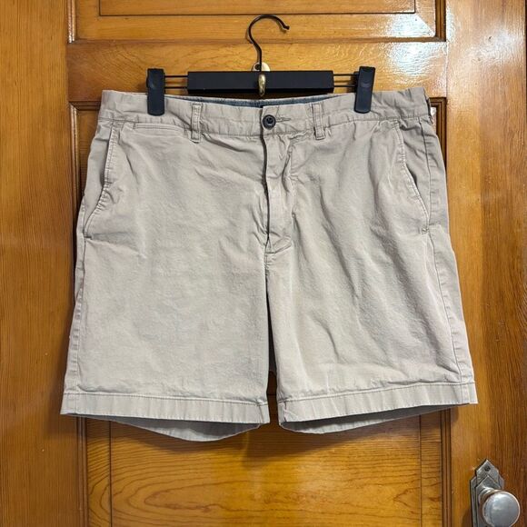 J. Crew Khaki Chino Shorts Men’s US 33 Inseam 3 - Picture 1 of 7